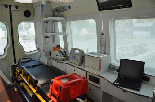 深圳救护车内部